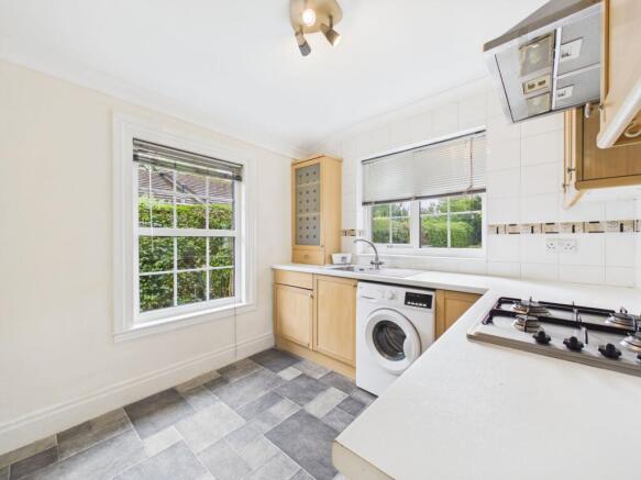 2 bed Flat for sale Image 4