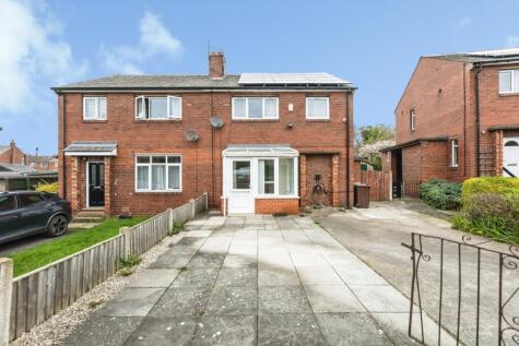 Leatham Crescent, Featherstone, Pontefract, West Yorkshire, WF7
