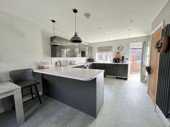 3 bed Detached for sale Image 5