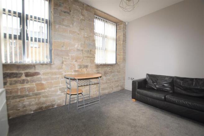 1 bed Apartment to rent Image 6