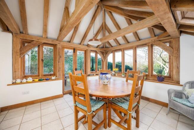 Whispers_Warren_Road_Crowborough_TN61TT_RootsPrope