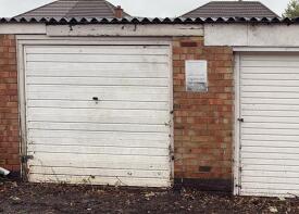 1, Burnham Drive, Leicester LE4 0HQ