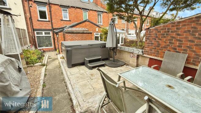3 bed Terraced to rent Image 11