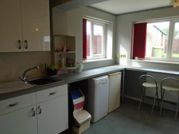 KITCHEN BREAKFAST AREA