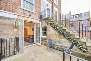 3, Victoria Place, Whitby YO21 1EZ