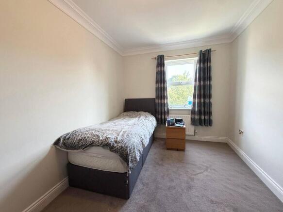 3 bed Terraced to rent Image 11