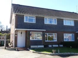 21, Applefield, Northgate, Crawley RH10 8BJ