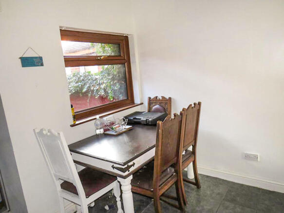 Dining Area: