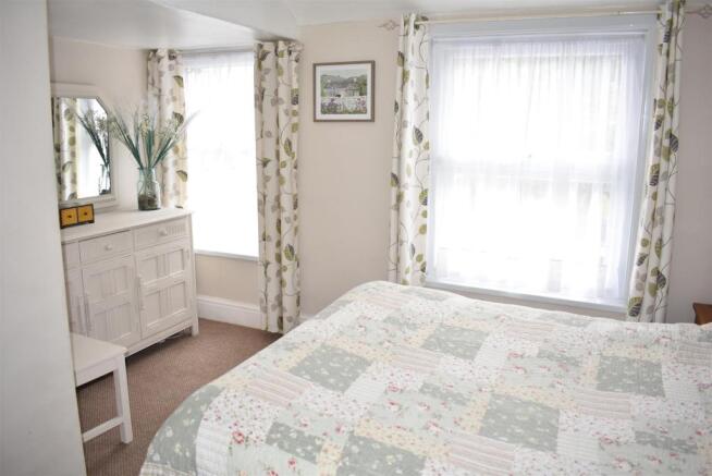 BED1.JPG