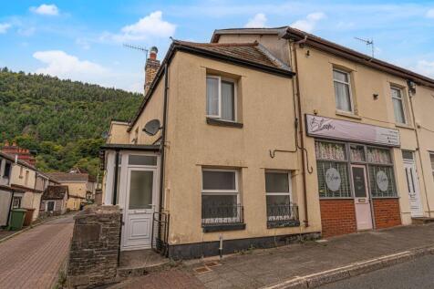 Islwyn Street, Abercarn, NP11