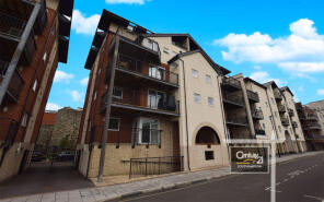 Flat 11, 5 Century Court, Lower Canal Walk, Southampton SO14 3GJ