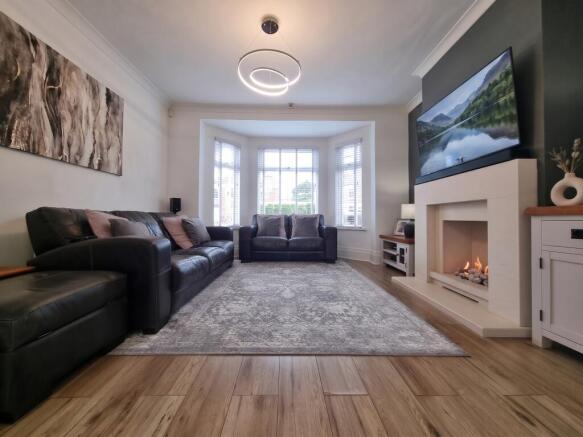 3 bed Semi-Detached for sale Image 5
