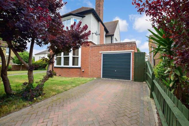 Driveway/Parking