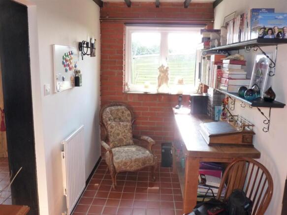 Photo 18