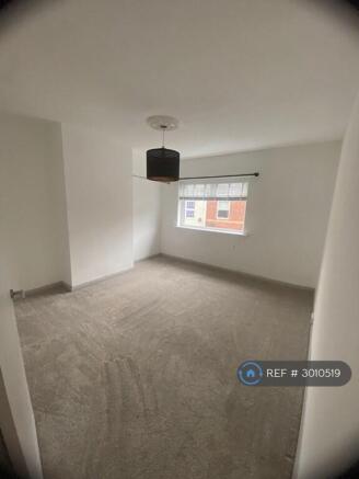 2 bed Terraced to rent Image 9