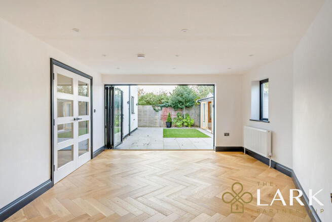 8670872-interiorW...