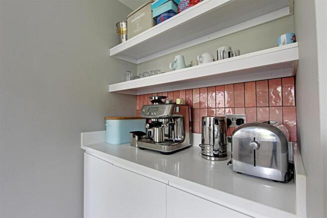Kitchen 3.jpg