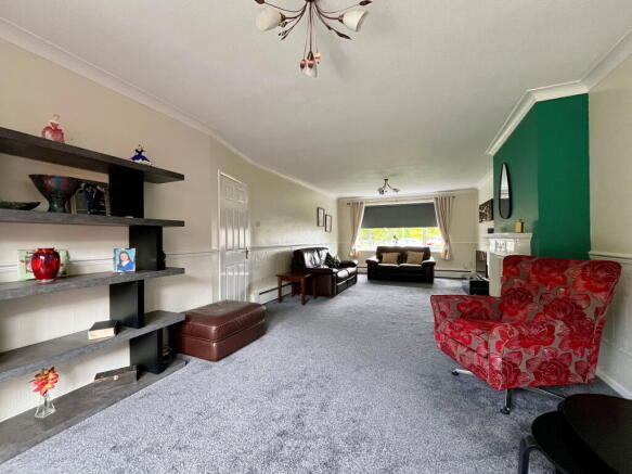 3 bed Semi-Detached for sale Image 4