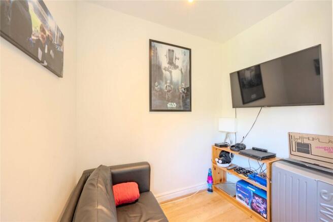 4 bed Semi-Detached for sale Image 12