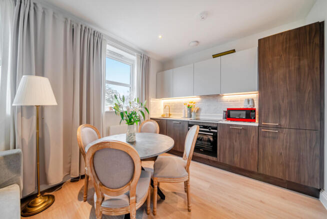 1383760-10-692820...