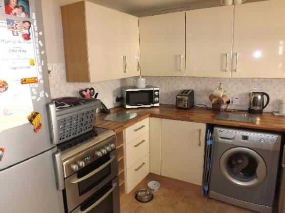 Kitchen Pic 2