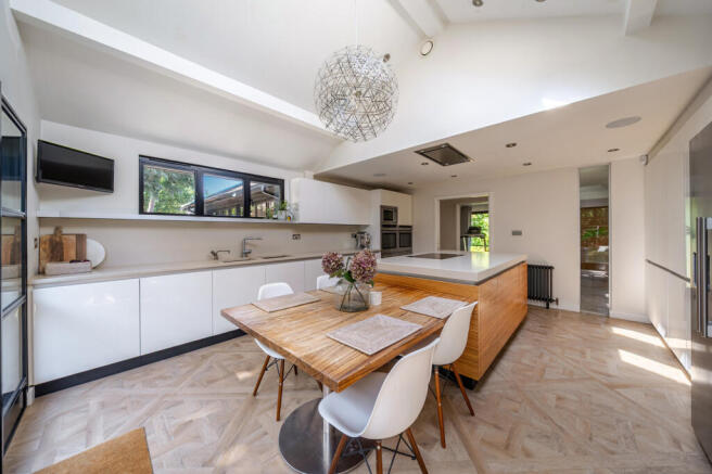 Kitchen/Breakfast Room