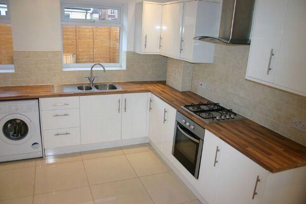 OPEN PLAN KITCHEN/DINING ROOM