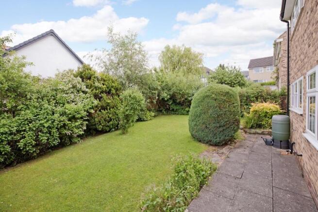 4 bed Detached for sale Image 9
