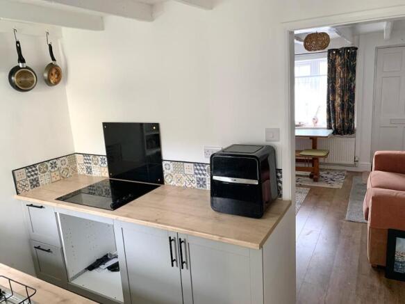 2 bed Terraced for sale Image 6