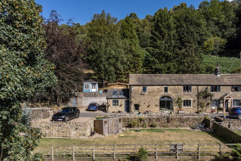 Far Hanging Stones Barn, Hanging Stones Lane, Ripponden HX6 4JJ