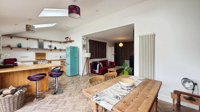 Kitchen/family ro...