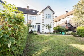 14, Beechwood Park, South Woodford, London E18 2EQ
