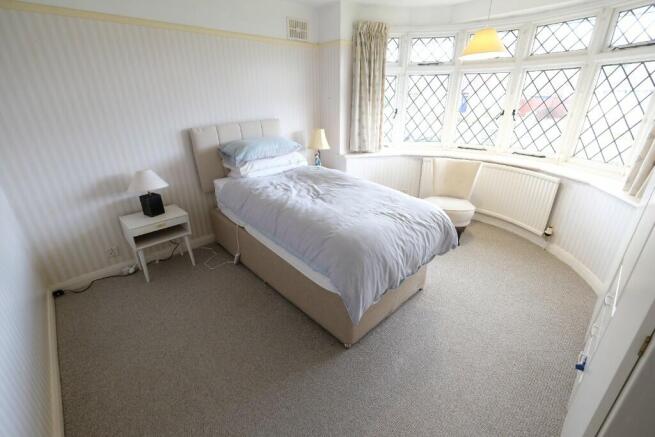 BEDROOM 2