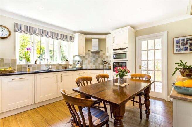 Kitchen/Breakfast Rm