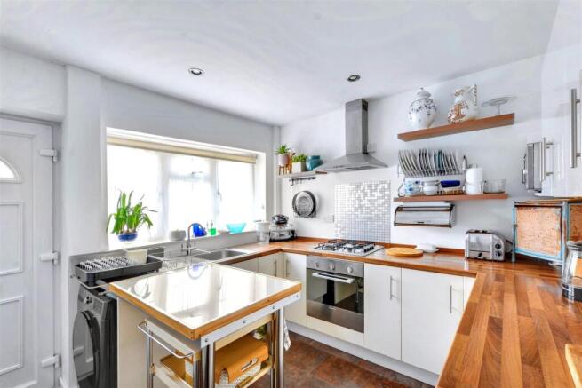 Kitchen_1.jpeg