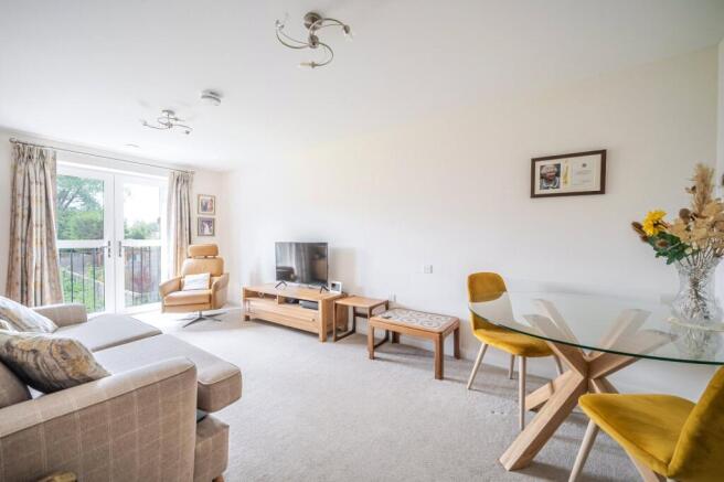1 bed Apartment to rent Image 12