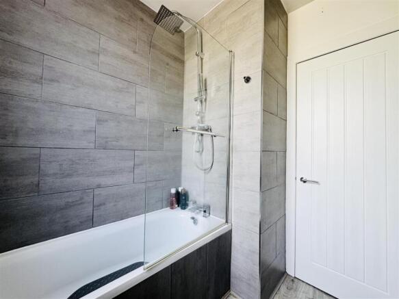 HOUSE BATHROOM