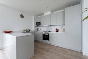 Flat 400, 11 Pinnacle Apartments, Saffron Central Square, Croydon CR0 2GL