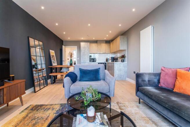 Open Plan Reception/Kitchen