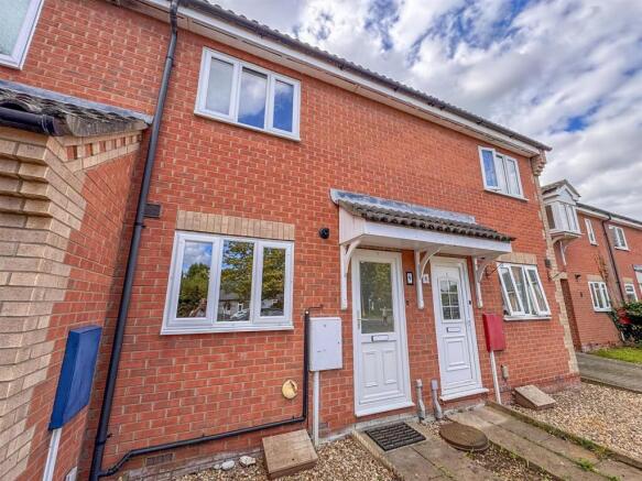 9 hutton close-02.jpg