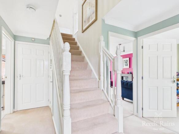 4 bed Detached for sale Image 4
