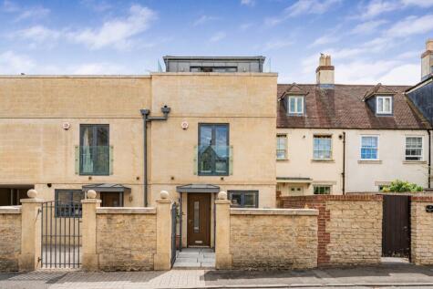 Arkenside Mews, Cirencester, Gloucestershire, GL7