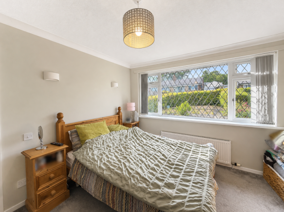 2 bed Semi-Detached Bungalow to rent Image 7