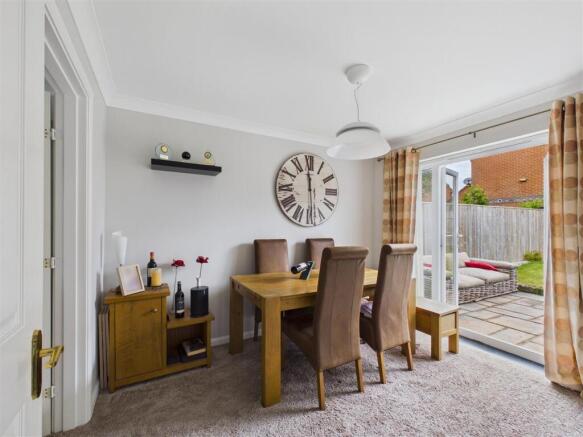 4 bed Detached for sale Image 4
