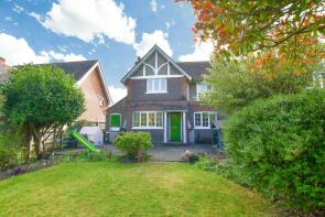 8, Maple Cottages, West Common, Harpenden AL5 2AS