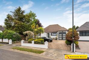 6, Maxim Road, London N21 1EX
