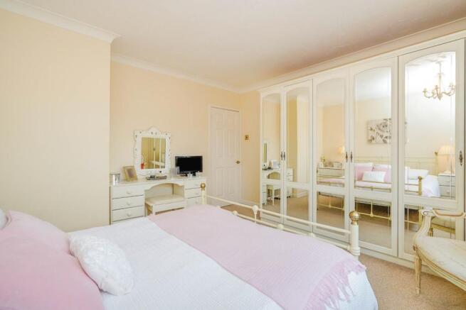 Bed wardrobe