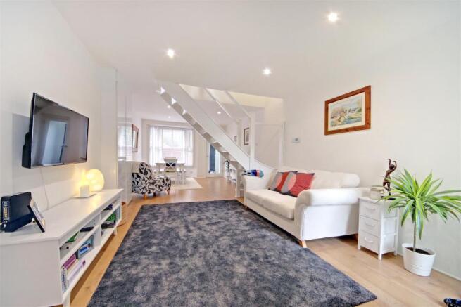 Lounge Dining Area