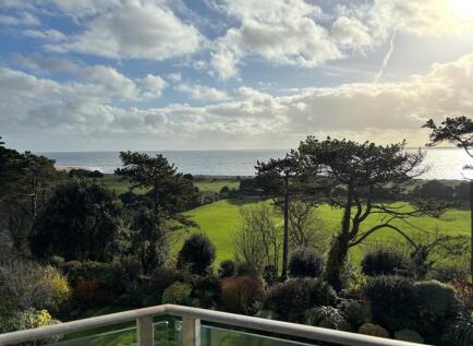 Douglas Avenue, Exmouth