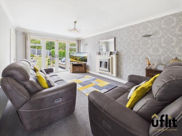 3 bed Semi-Detached for sale Image 4